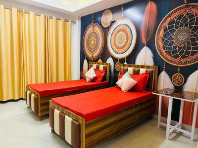 Bedroom Image of Shivay PG  in Sector 62, Noida