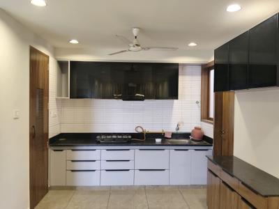 Kitchen Image of 1172 Sq.ft 3.5 BHK Apartment / Flat for rent in Malabar Exotica, Vaishno Devi Circle Ahmedabad for Rs. 43000