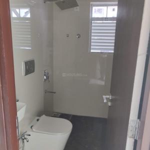 Bathroom Image of 590 Sq.ft 1 BHK Apartment / Flat for sale in Chembur Mumbai for Rs. 12500000