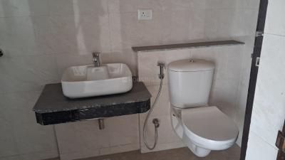 Image of 1050 Sq.ft 2 BHK Apartment / Flat for rent in Shri Radha Aqua Garden, Noida Extension, Greater Noida for Rs. 18500