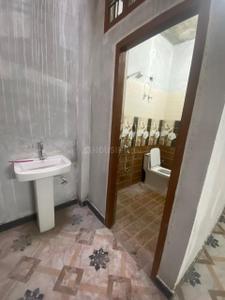 Bathroom Image of 1100 Sq.ft 3 BHK Builder Floor for rent in Jankipuram Extension Lucknow for Rs. 11000