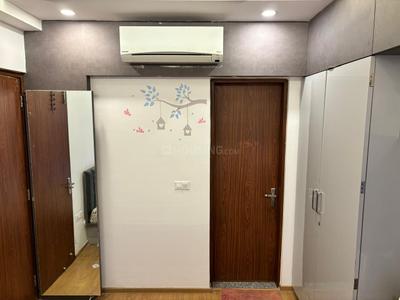 Bedroom Image of 950 Sq.ft 2 BHK Apartment / Flat for sale in Amanora Adreno Towers, Hadapsar Pune for Rs. 15000000