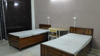 Bedroom Image of Friends pg in Sector 71, Noida