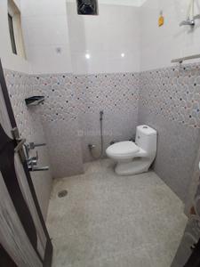Bathroom Image of 1600 Sq.ft 2 BHK Builder Floor for rent in Eldeco Udyan Suraksha Enclave, South City Lucknow for Rs. 15000