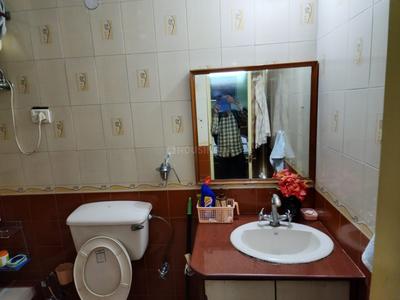 Bathroom Image of 1750 Sq.ft 3 BHK Apartment / Flat for sale in Hazratganj Lucknow for Rs. 10000000