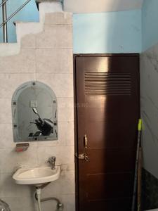 Bathroom Image of 200 Sq.ft 2 BHK Independent House for rent in Nayagaon Chandigarh for Rs. 10000