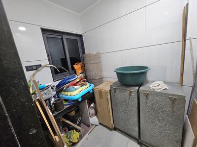 Bathroom Image of 450 Sq.ft 1 BHK Independent House for rent in Savita Kunj Homes, Kamrej Surat for Rs. 10000