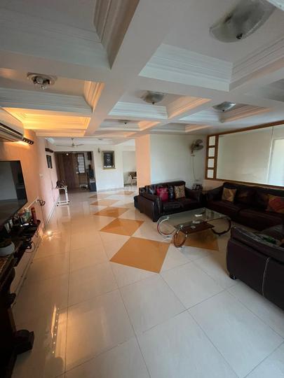 Tulip galleria Main Image 1