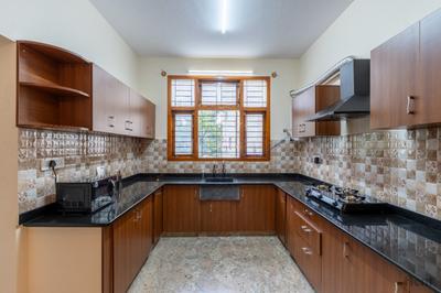 Kitchen Image of 1200 Sq.ft 2 BHK Apartment / Flat for rent in Richmond Town Bengaluru for Rs. 80000