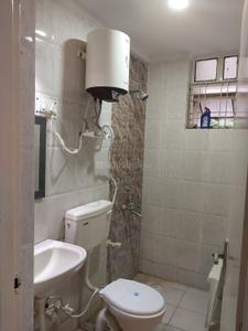 Bathroom Image of 965 Sq.ft 2 BHK Apartment / Flat for rent in Trehan Ags Green Extn, Nagla Samawadi Alwar for Rs. 9000
