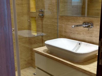 Bathroom Image of 1800 Sq.ft 3 BHK Builder Floor for rent in Sarvapriya Vihar New Delhi for Rs. 95000