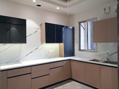 Kitchen Image of 1800 Sq.ft 3 BHK Builder Floor for sale in Paschim Vihar New Delhi for Rs. 36000000