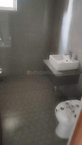Bathroom Image of 950 Sq.ft 2 BHK Apartment / Flat for rent in Ruchira Sapphire Smart Homes, Mahurali Ghaziabad for Rs. 25000