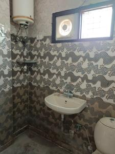 Bathroom Image of 720 Sq.ft 2 BHK Builder Floor for rent in Janakpuri New Delhi for Rs. 22000