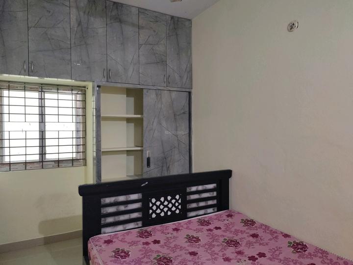 TR RENTALS Bedroom 1