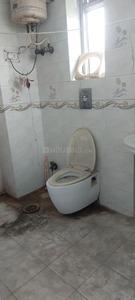 Bathroom Image of 1250 Sq.ft 3 BHK Apartment / Flat for sale in Karishma Apartment, Patparganj New Delhi for Rs. 18500000