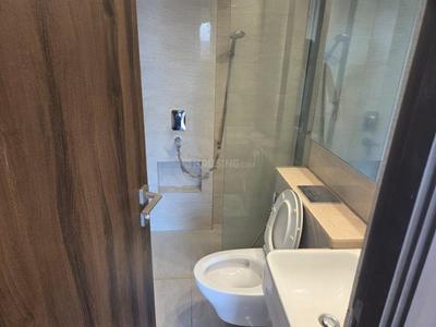 Bathroom Image of 1153 Sq.ft 3 BHK Apartment / Flat for rent in K Raheja Ascencio, Powai Mumbai for Rs. 100000