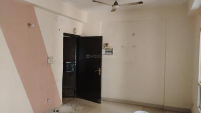 Living Room Image of 850 Sq.ft 2 BHK Apartment / Flat for rent in Supertech Livingston, Crossings Republik Ghaziabad for Rs. 16000
