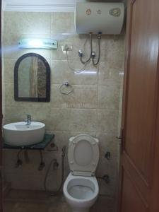 Bathroom Image of 1500 Sq.ft 3 BHK Apartment / Flat for sale in Saraswati Narmada Apartments, Vasant Kunj New Delhi for Rs. 40000000