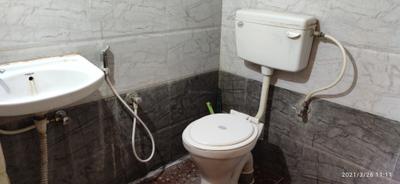 Bathroom Image of 1200 Sq.ft 2 BHK Independent House for rent in Sampigehalli Bengaluru for Rs. 12000