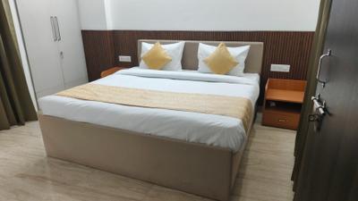 Bedroom Image of 700 Sq.ft 1 BHK Builder Floor for rent in Sector 54 Gurgaon for Rs. 64000