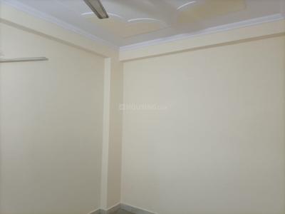 Bedroom Image of 1080 Sq.ft 3 BHK Builder Floor for rent in Preet Vihar New Delhi for Rs. 27000