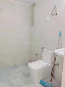Bathroom Image of 1700 Sq.ft 3 BHK Apartment / Flat for rent in Purvanchal PMO Apartments, Sector 62 Noida for Rs. 36000