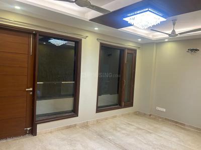 Bedroom Image of 1800 Sq.ft 3 BHK Builder Floor for rent in Swaraj Homes Swapankunj Apartments, Kalkaji Extension New Delhi for Rs. 60000
