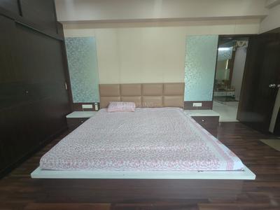 Bedroom Image of 4400 Sq.ft 4 BHK Apartment / Flat for sale in Bodakdev Ahmedabad for Rs. 60000000