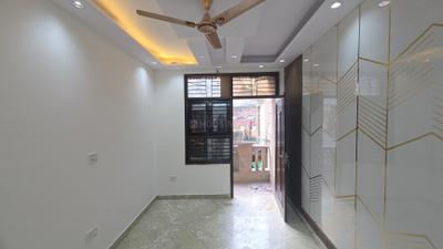 Bedroom Image of 900 Sq.ft 3 BHK Builder Floor for sale in Laxmi Nagar New Delhi for Rs. 7500000