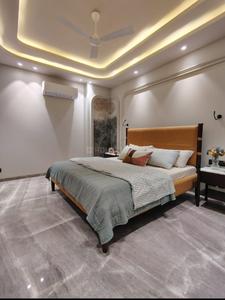 Bedroom Image of 1350 Sq.ft 3 BHK Builder Floor for sale in Naraina New Delhi for Rs. 26600000