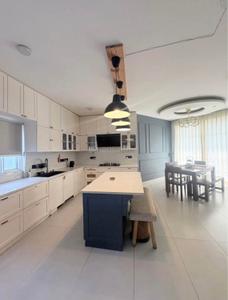 Kitchen Image of 4500 Sq.ft 4 BHK Duplex for sale in Malibu Town Floors, Sector 47 Gurgaon for Rs. 48900000