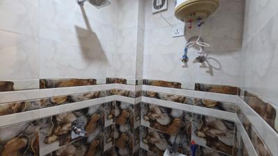 Bathroom Image of 415 Sq.ft 1 BHK Builder Floor for sale in Palam New Delhi for Rs. 2950000