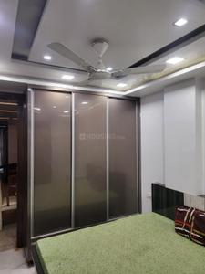 Bedroom Image of 1125 Sq.ft 3 BHK Builder Floor for rent in Vikaspuri New Delhi for Rs. 50000