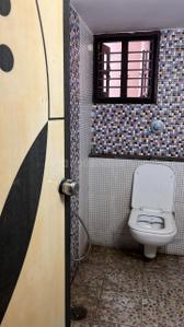 Bathroom Image of 1200 Sq.ft 2 BHK Independent House for rent in Paschim Vishweshwaraiah Enclave, Jalahalli Bengaluru for Rs. 21999
