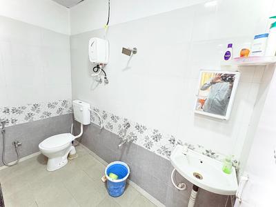 Bathroom Image of Vatsalya boys pg  in Kothrud, Pune