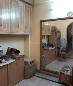 Bedroom Image of 1000 Sq.ft 2 BHK Apartment / Flat for sale in Dilshad Garden New Delhi for Rs. 4800000