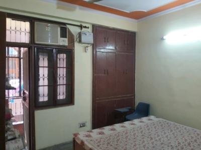 Bedroom Image of 1000 Sq.ft 2 BHK Apartment / Flat for sale in Dilshad Garden New Delhi for Rs. 4800000