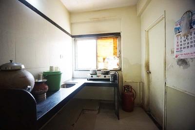 Kitchen Image of 900 Sq.ft 2 BHK Apartment / Flat for sale in Narolgam Ahmedabad for Rs. 3200000