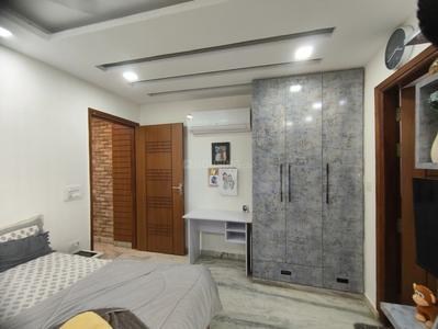 Bedroom Image of 1200 Sq.ft 3 BHK Builder Floor for rent in Mansarover Garden New Delhi for Rs. 45000