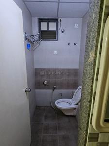 Bathroom Image of 1260 Sq.ft 2 BHK Apartment / Flat for rent in Chandkheda Ahmedabad for Rs. 25000