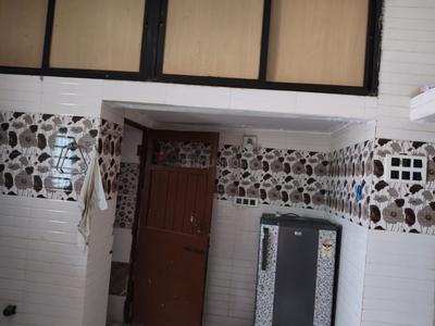 Bathroom Image of 350 Sq.ft 2 BHK Independent House for rent in Waghodia Road Vadodara for Rs. 9000