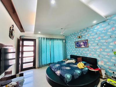 Bedroom Image of 4522 Sq.ft 5 BHK Duplex for sale in Sector 9 Panchkula for Rs. 75000000