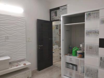 Bedroom Image of 1440 Sq.ft 3 BHK Builder Floor for sale in Mukherjee Nagar New Delhi for Rs. 17500000
