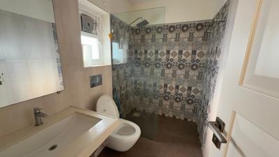 Image of 1000 Sq.ft 2 BHK Apartment / Flat for sale in Kanakia Paris, Bandra East, Mumbai for Rs. 34000000