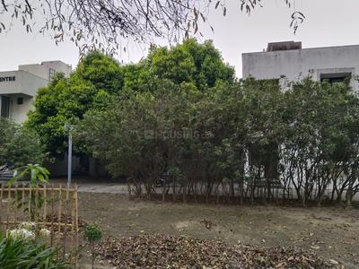 Image of 11100 Sq.ft Residential Plot / Land for sale in Kalikapur, EM Bypass, Kolkata for Rs. 75000000