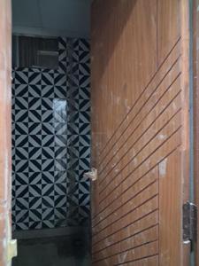 Common Bathroom Image of 1100 Sq.ft 2 BHK Apartment / Flat for sale in Sector 73 Noida for Rs. 4200000