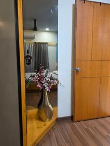 Bedroom Image of 1600 Sq.ft 3 BHK Apartment / Flat for rent in Darshanam Club Life, Undera Vadodara for Rs. 55000
