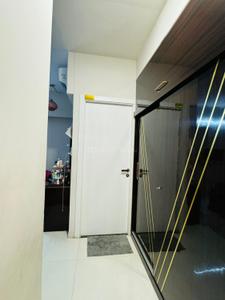 Image of 1050 Sq.ft 2 BHK Apartment / Flat for sale in Rustomjee Azziano, Thane West, Thane for Rs. 17000000
