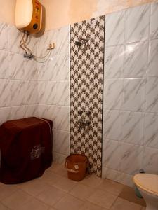 Bathroom Image of 1000 Sq.ft 1 RK Builder Floor for rent in Sector 17 Faridabad for Rs. 17000